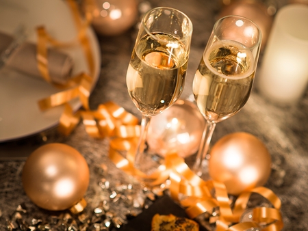 Nytårsmenu 2025 (ud af huset) på Hotel Hjallerup Kro